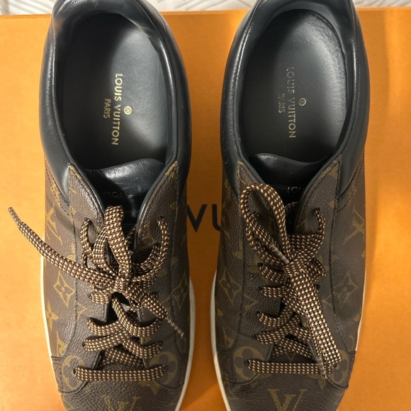 Louis Vuitton Monogram Frontrow Sneaker 6.5 Excellent Condition. - Picture 5 of 9